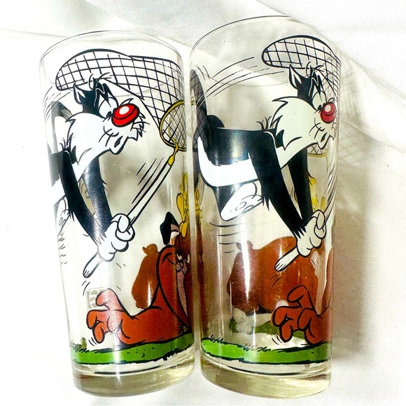 2 Vintage 1976 Pepsi Sylvester Tweety & Hector Glasses Looney Tunes Collectible - Picture 1 of 3